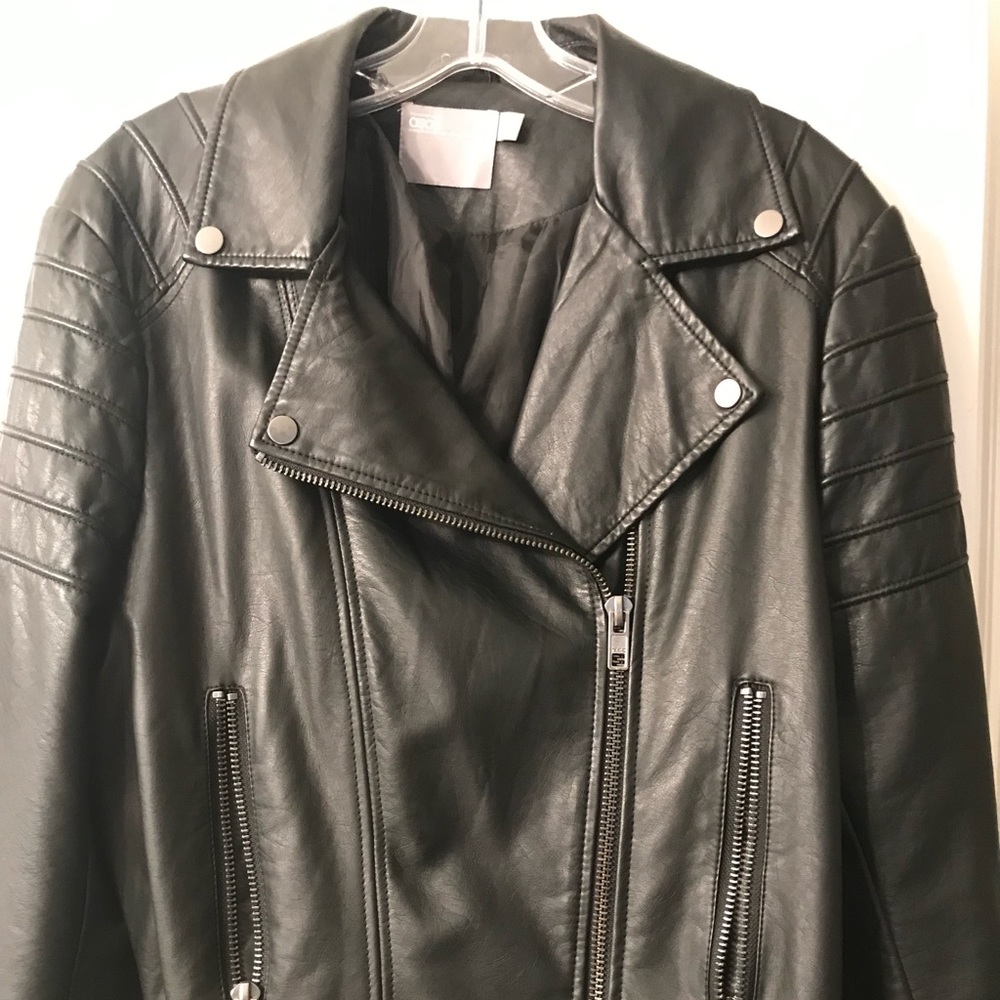⚡️Flash sale⚡️Black faux leather jacket